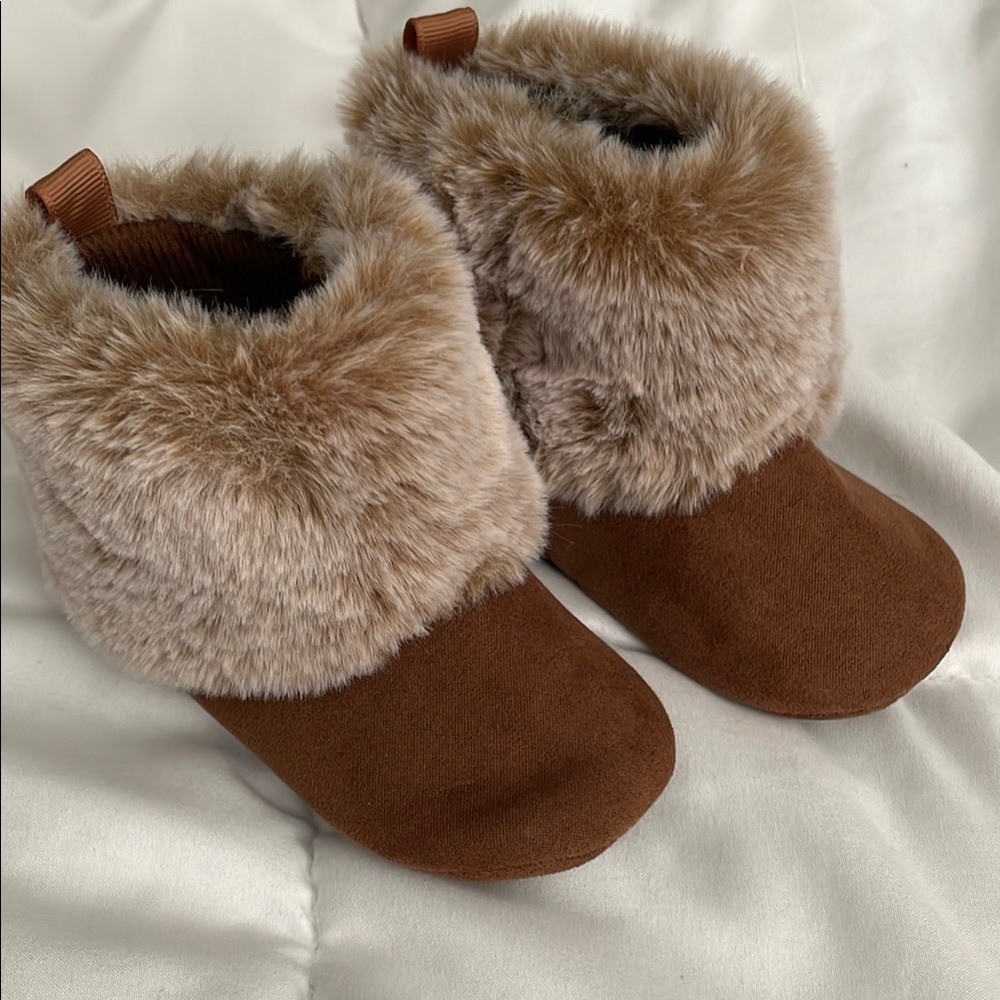 Baby Brown Faux Fur Slippers with Suede Finish 6-9 mos